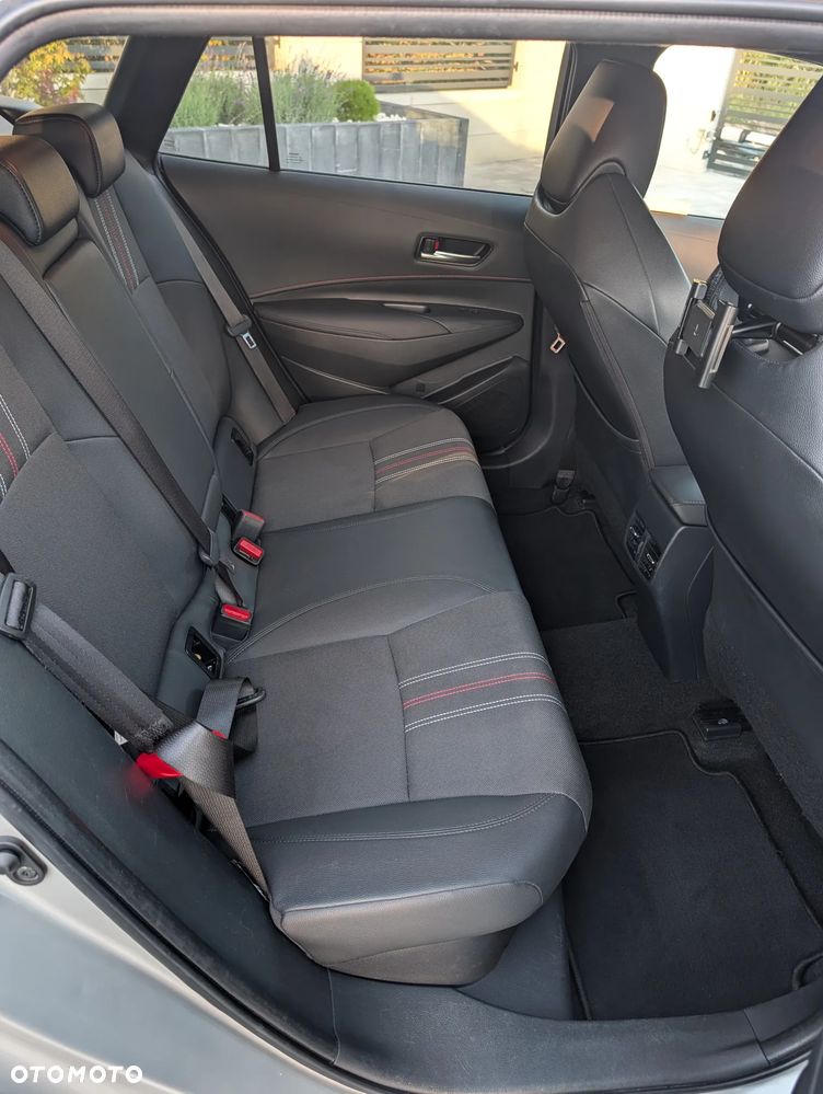Toyota Corolla 2.0 Hybrid GR Sport - 12