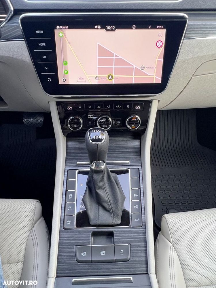 Skoda Superb 2.0 TSI 4X4 DSG Sportline - 29