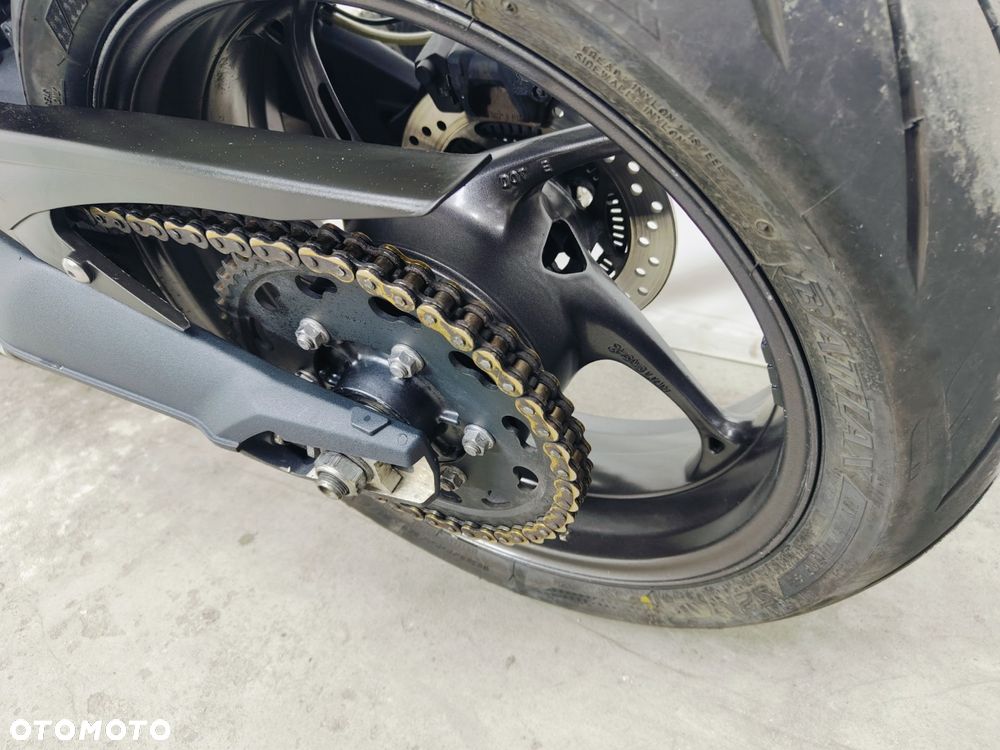 Triumph Street Triple - 24