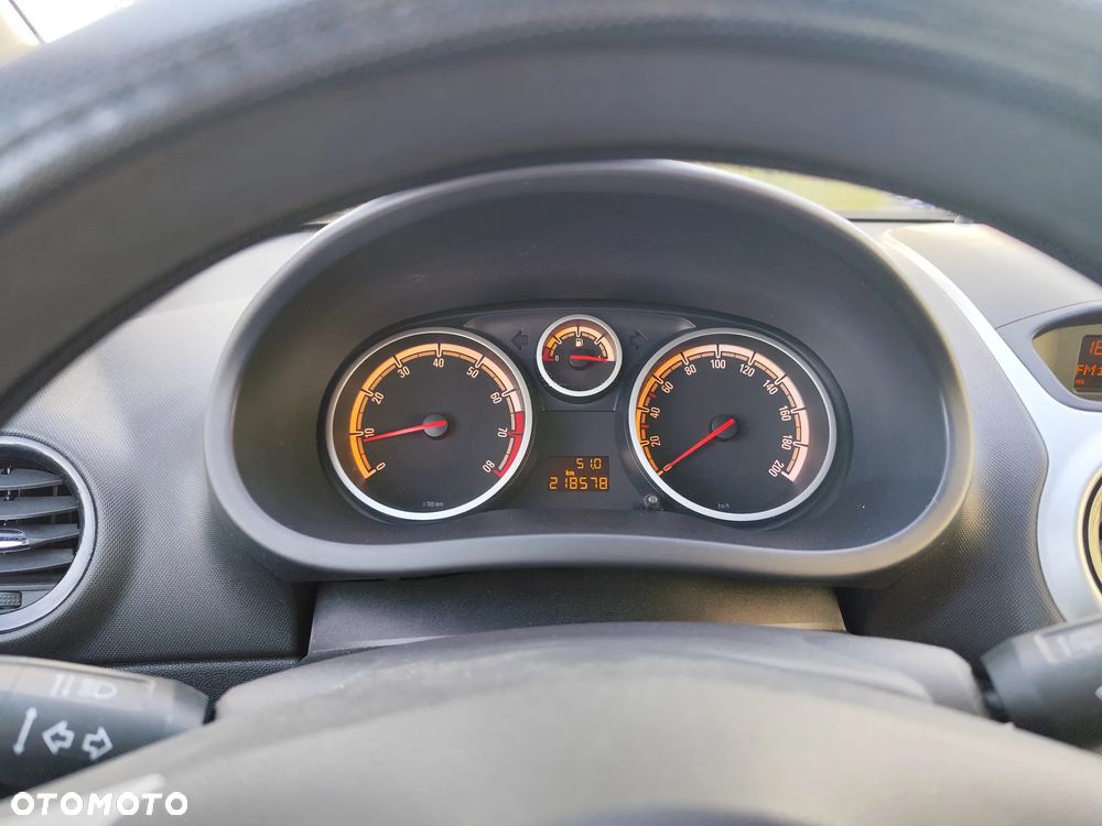 Opel Corsa 1.2 16V Cosmo - 17