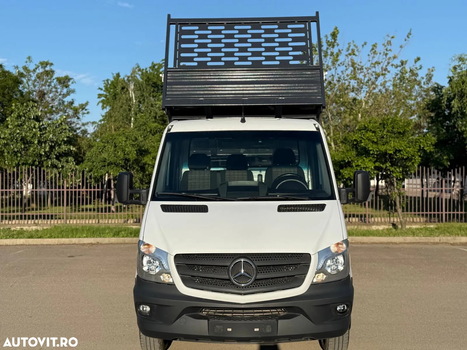 Mercedes-Benz Sprinter - 15