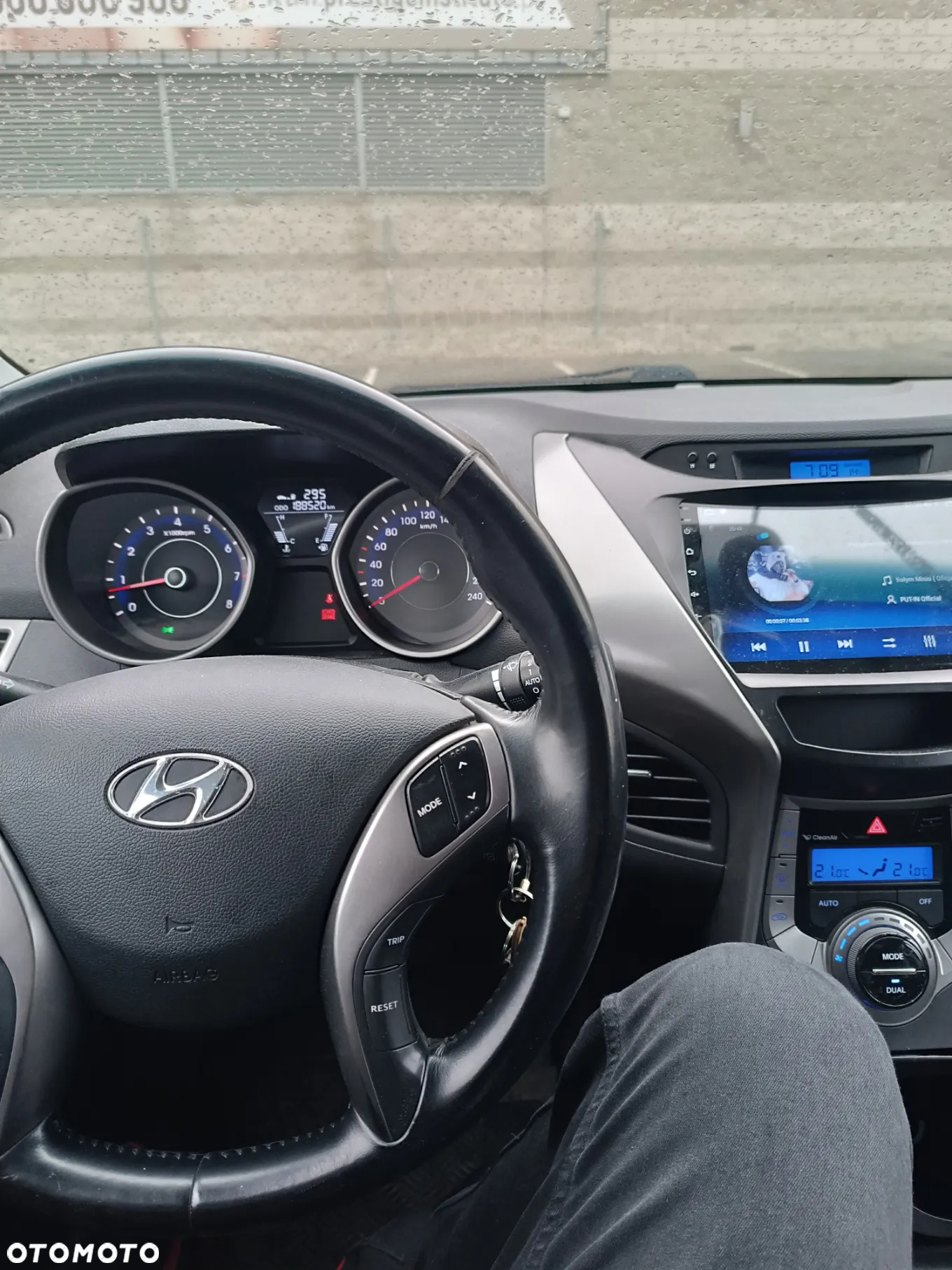 Hyundai Elantra 1.6 Classic + - 8