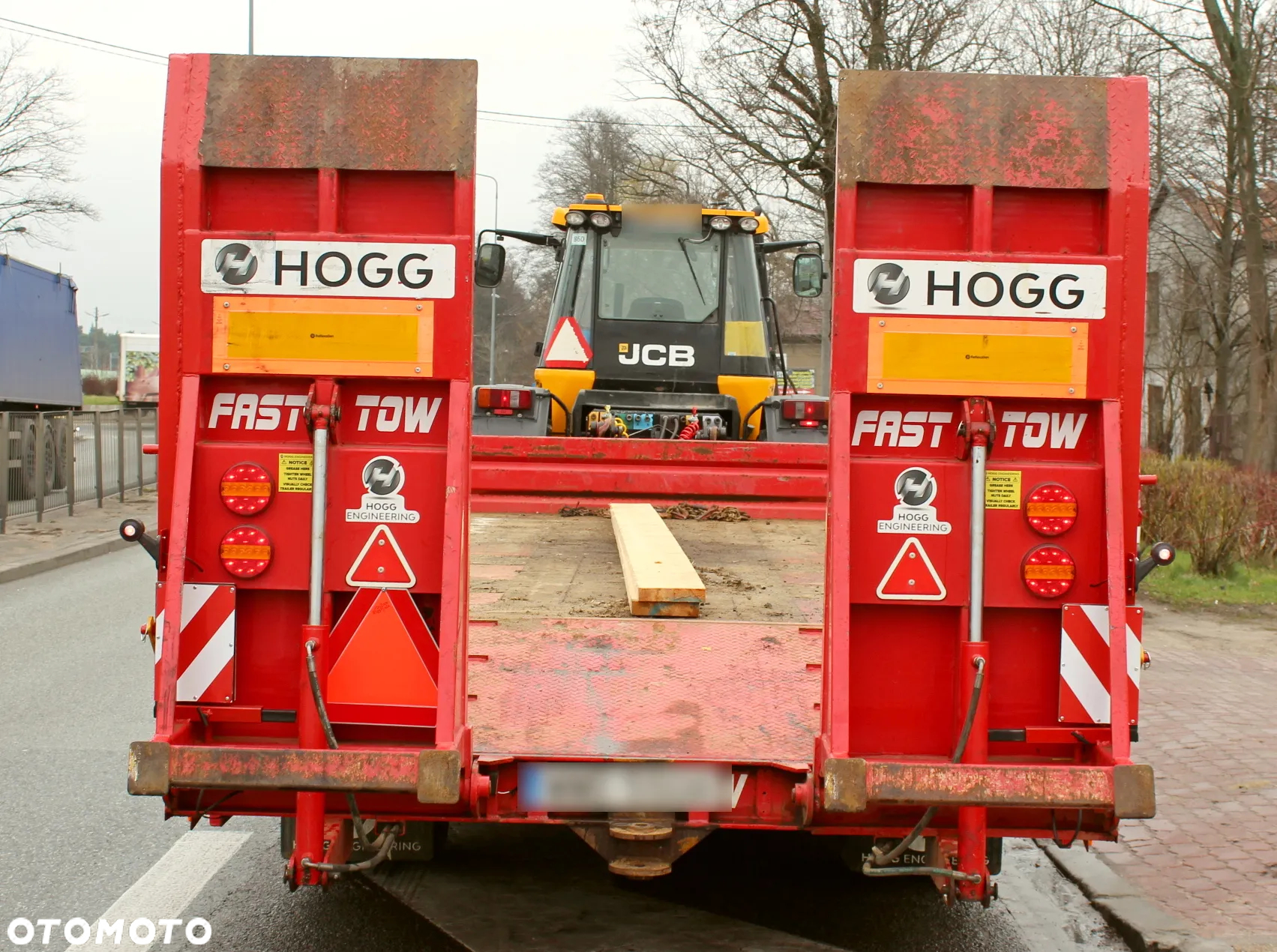 Abi Hogg 27T - 4