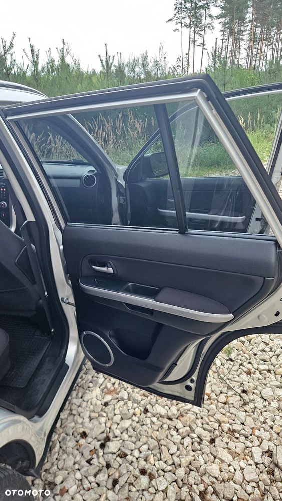 Suzuki Grand Vitara 2.4 Premium EU5 - 31