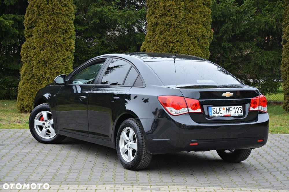 Chevrolet Cruze 1.6 LS - 3