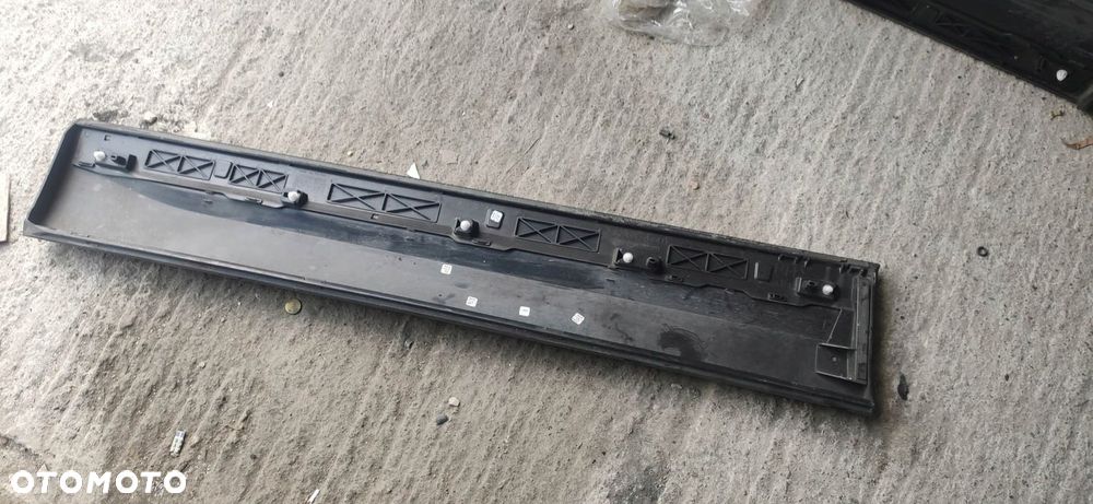 EU LISTWA DRZWI PRAWY PRZÓD SEAT ATECA 575854940 - 2