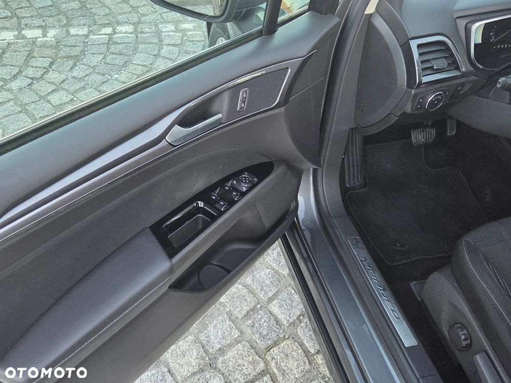 Ford Mondeo - 13