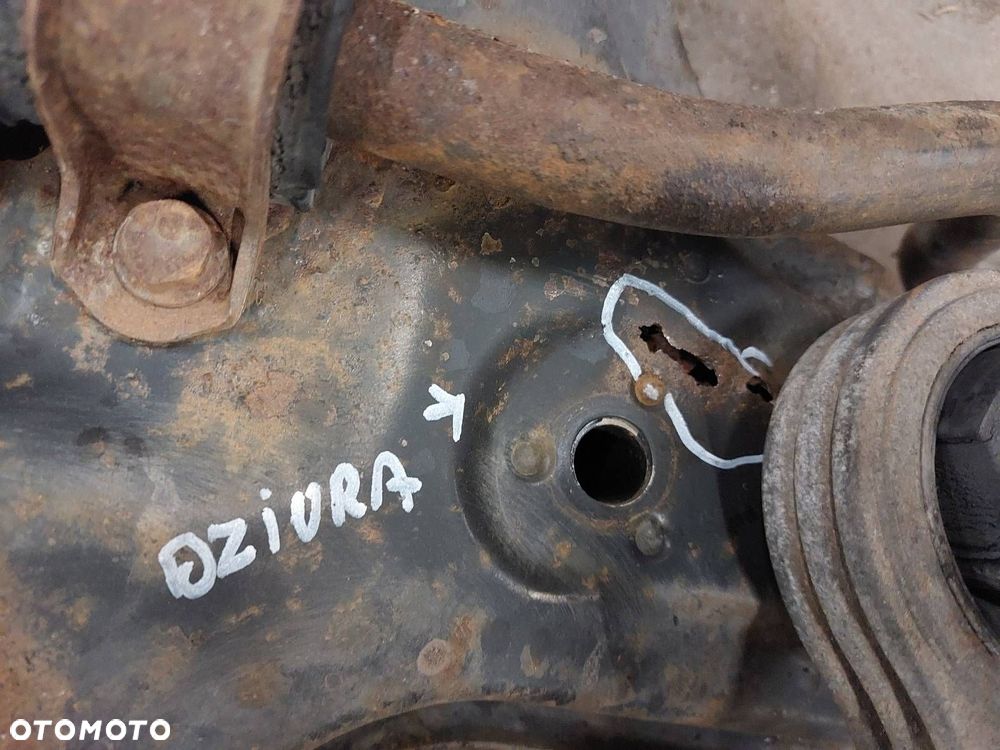 SANKI WÓZEK KOŁYSKA SILNIKA FIAT PUNTO II 1.2 8V - 4