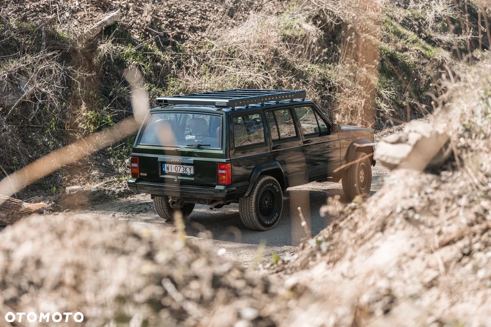 Jeep Cherokee 4.0 Limited - 11
