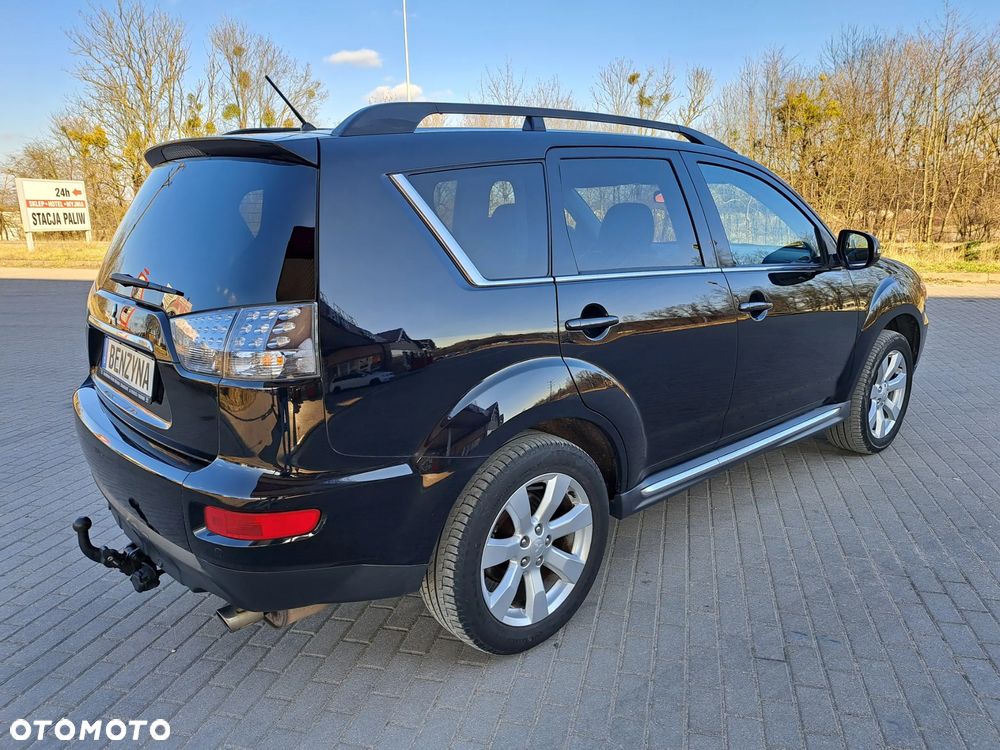 Mitsubishi Outlander - 7