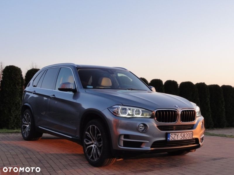 BMW X5 xDrive50i Sport-Aut - 2