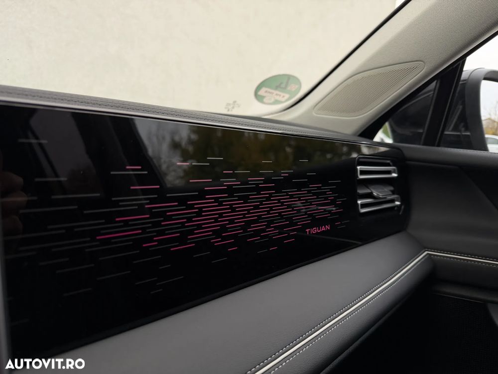 Volkswagen Tiguan 2.0 TDI SCR 4MOTION DSG Elegance - 33