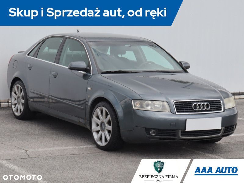 Audi A4 Limousine - 3