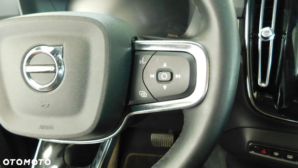 Volvo XC 40 T5 Plug-In Hybrid R-Design - 13