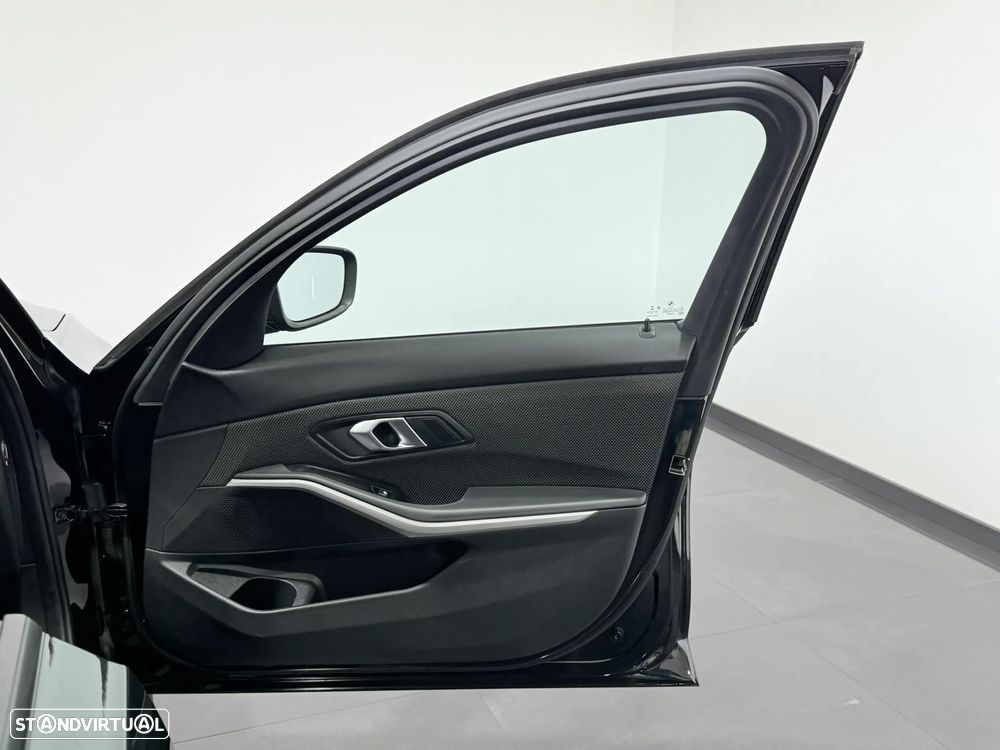 BMW 330 e Corporate Edition Auto - 45