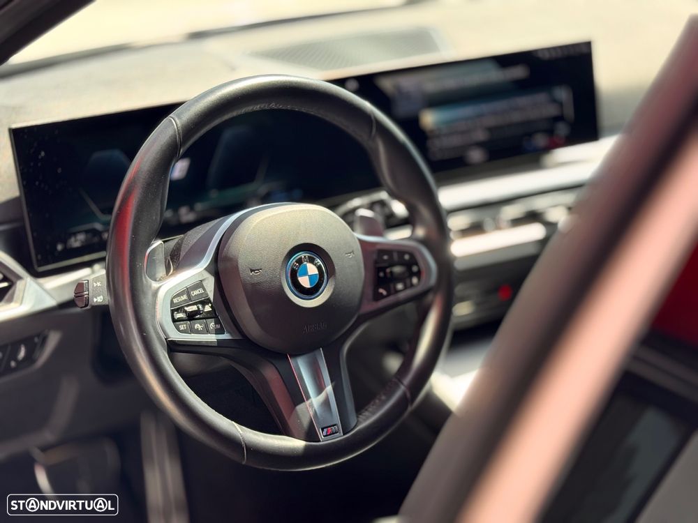 BMW 330 e Aut. M Sport - 24