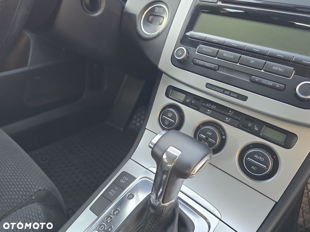 Volkswagen Passat 1.4 TSI DSG Comfortline - 25