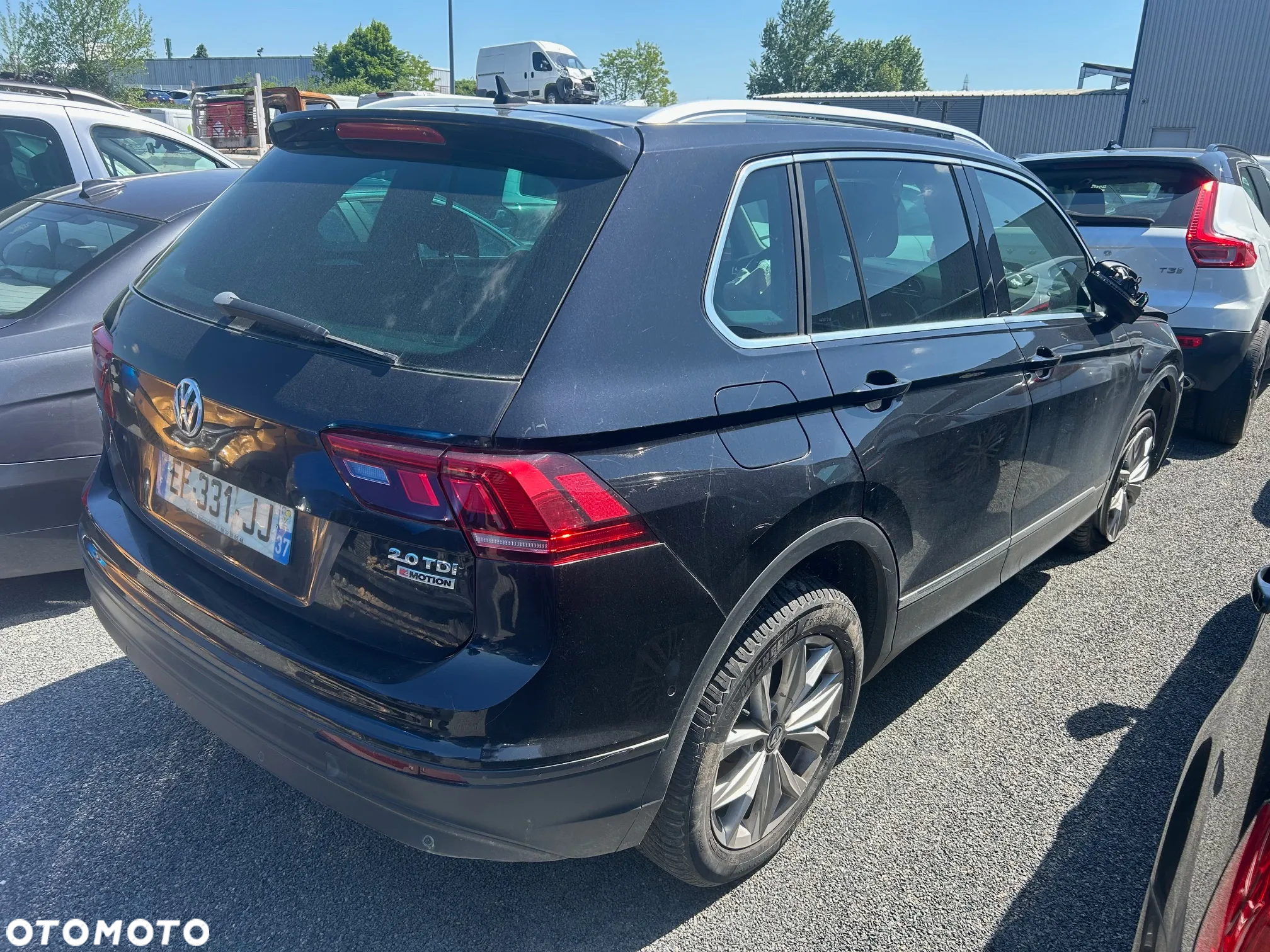 Volkswagen Tiguan - 4