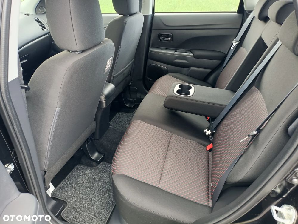 Mitsubishi ASX - 8