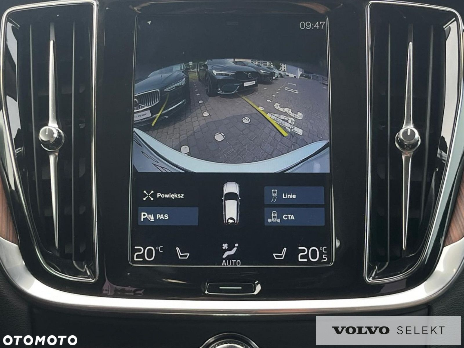 Volvo V60 Cross Country - 19