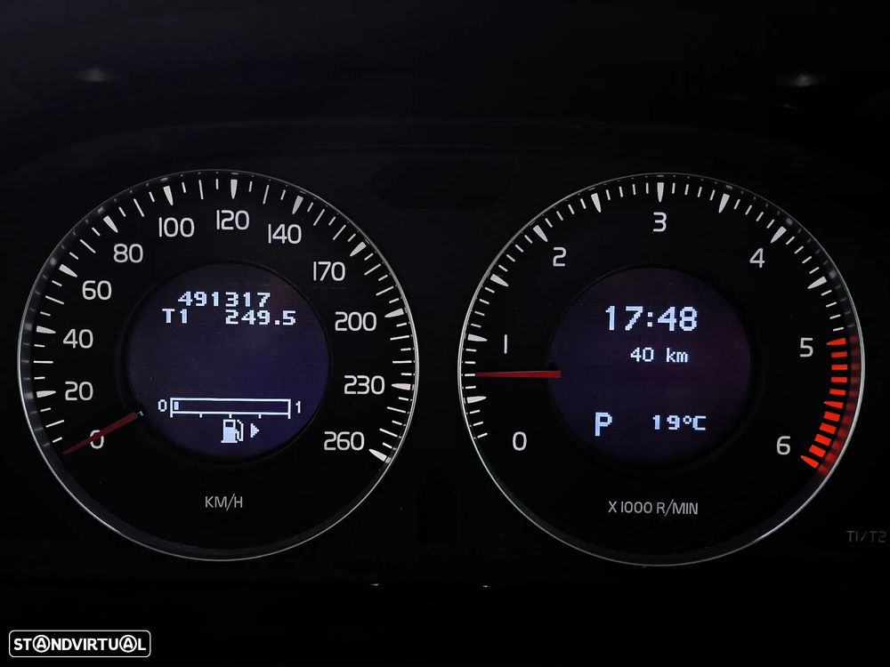 Volvo XC 60 2.4D AWD Aut. Summum - 10