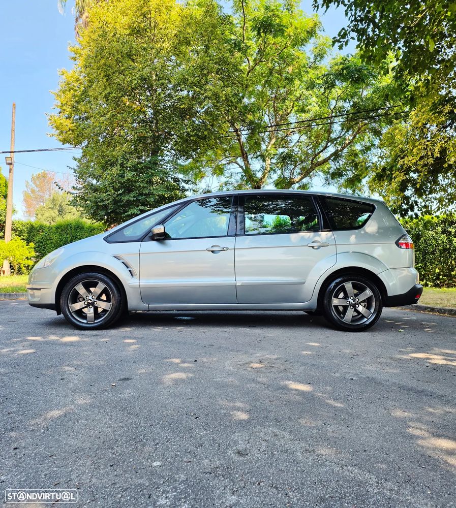 Ford S-Max 2.0 TDCi Titanium 7L - 19