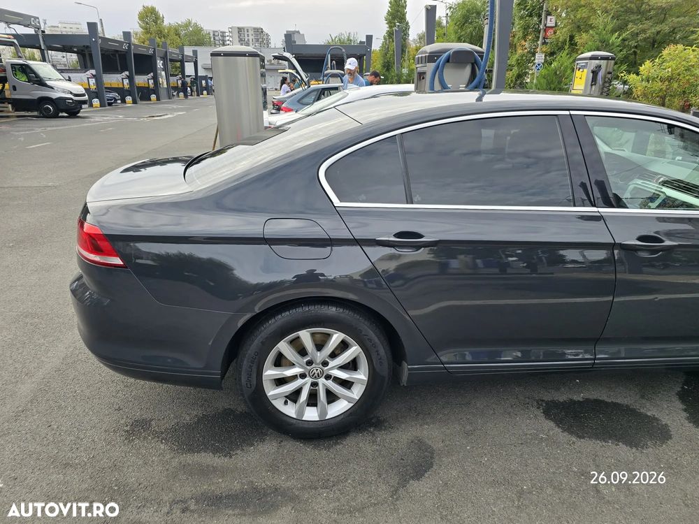 Volkswagen Passat - 27