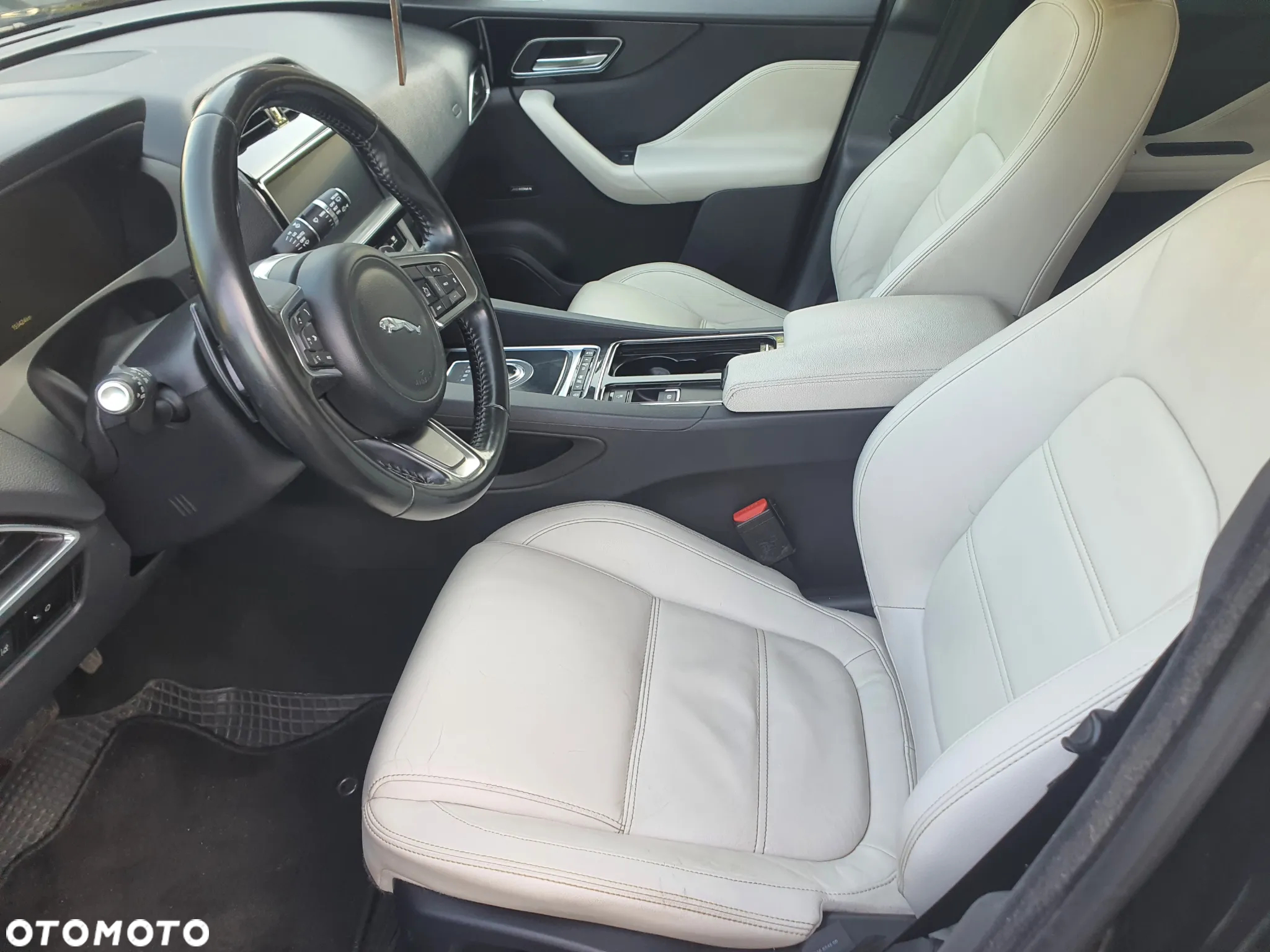 Jaguar F-Pace 2.0 i4D AWD Portfolio - 28