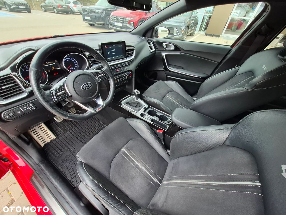 Kia ProCeed 1.4 T-GDI GT Line - 12