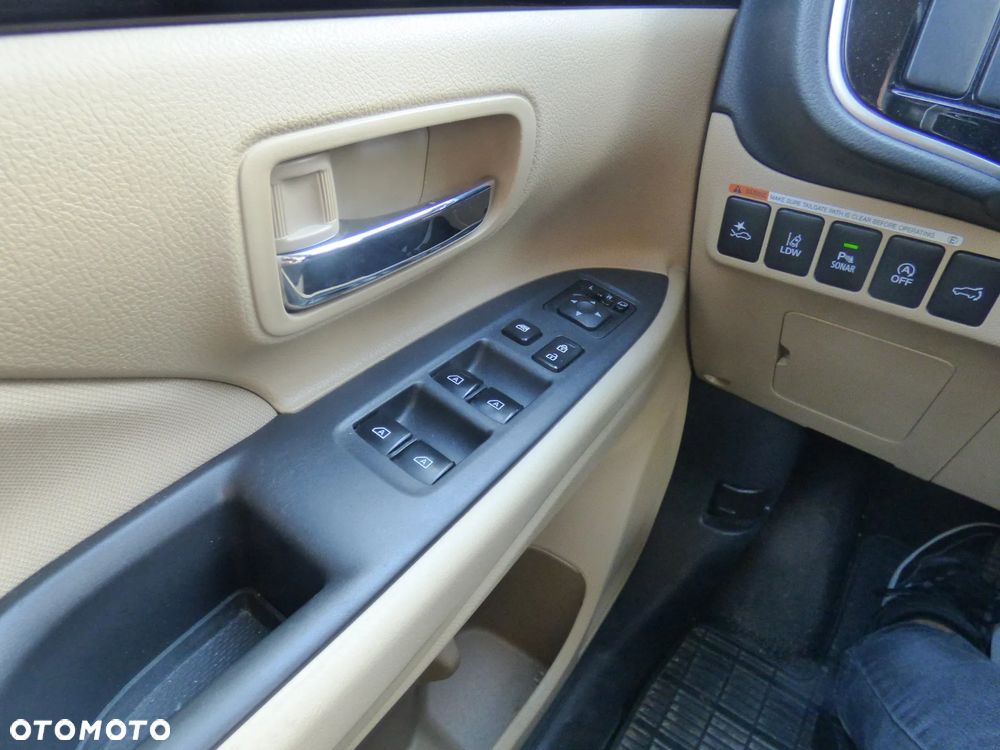Mitsubishi Outlander - 20