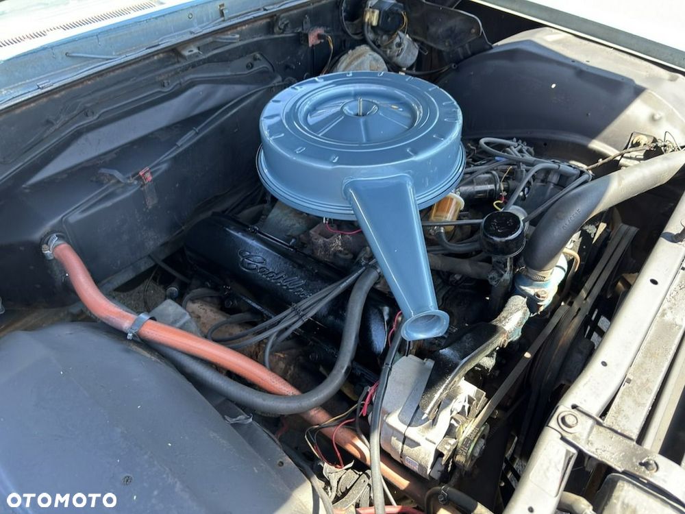 Cadillac Deville - 39