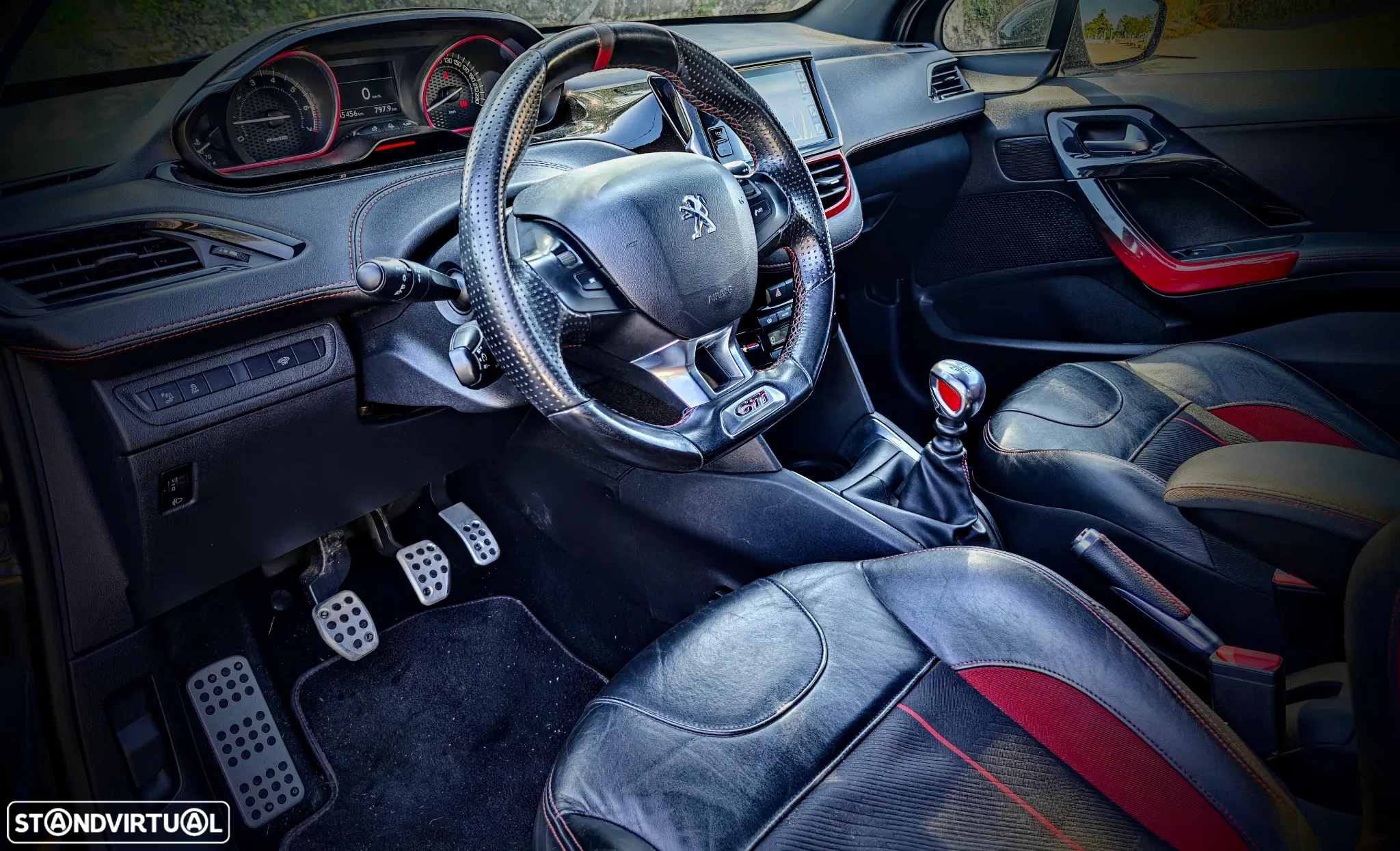 Peugeot 208 GTI 200 THP - 18