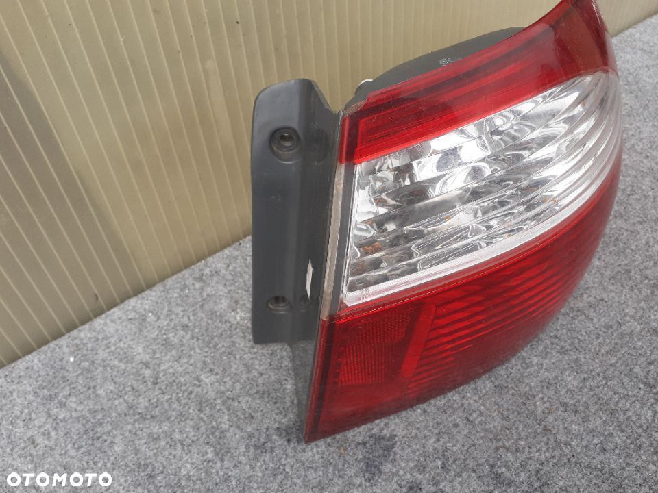MAZDA 626 LAMPA TYŁ TYLNA PRAWA ORYGINAŁ! - 2