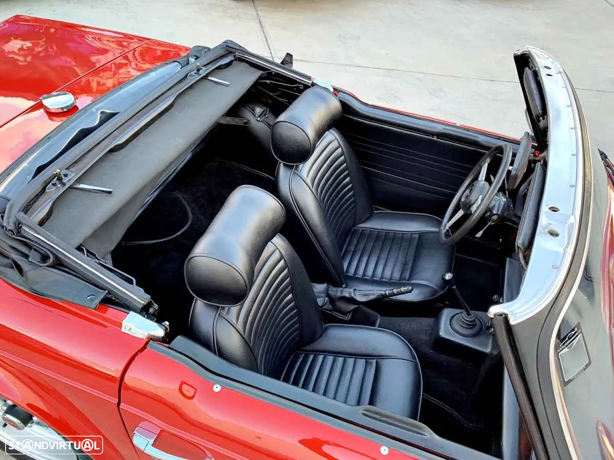 Triumph TR6 - 42
