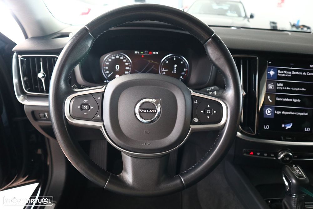Volvo V60 2.0 D4 Momentum Geartronic - 15