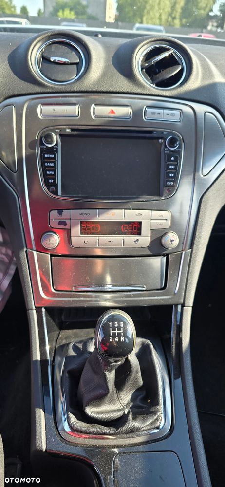 Ford Mondeo 2.0 Trend X - 17