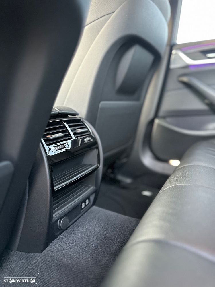 BMW 530 e Pack Desportivo M - 27