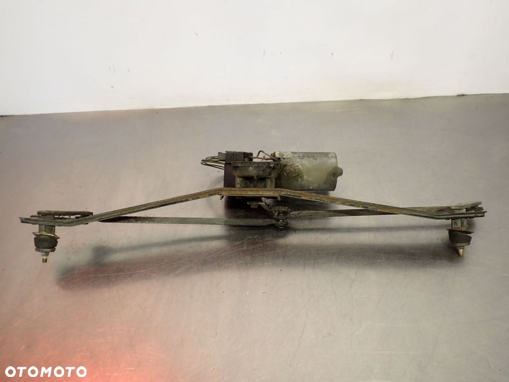 MECHANIZM WYCIERACZEK PRZÓD AUDI 80 B2 - 2