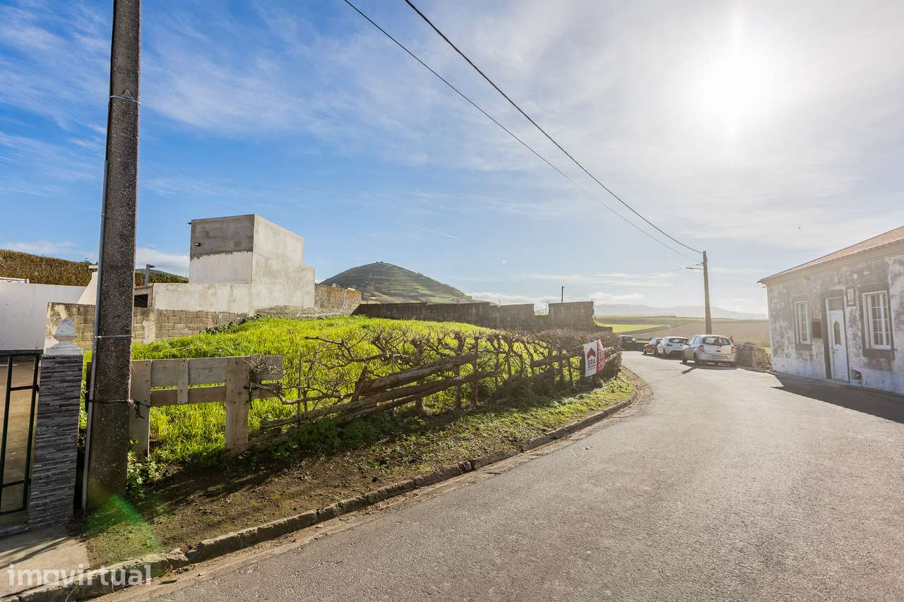 Terreno Urbano - Fenais da Ajuda - Grande imagem: 3/9