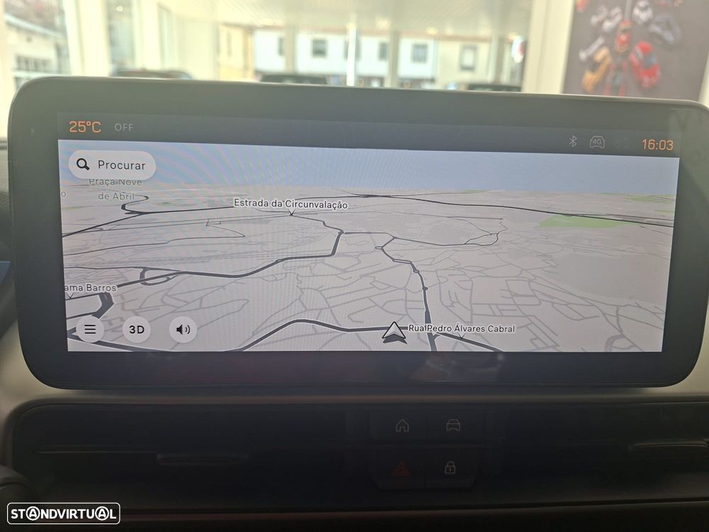 Jeep Avenger 1.2 e-Hybrid Black Edition DCT - 11