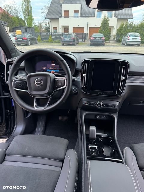Volvo XC 40 B3 Plus Dark - 9