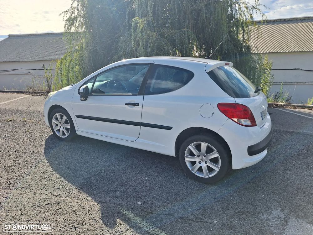 Peugeot 207 - 7