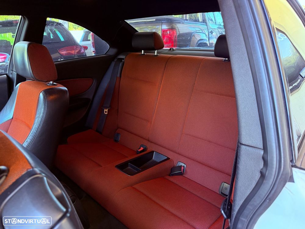BMW 120 d Aut. Limited Edition Lifestyle c/ M Sport Pack - 36