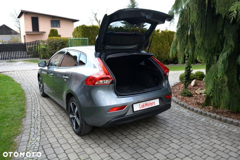 Volvo V40 T2 - 19