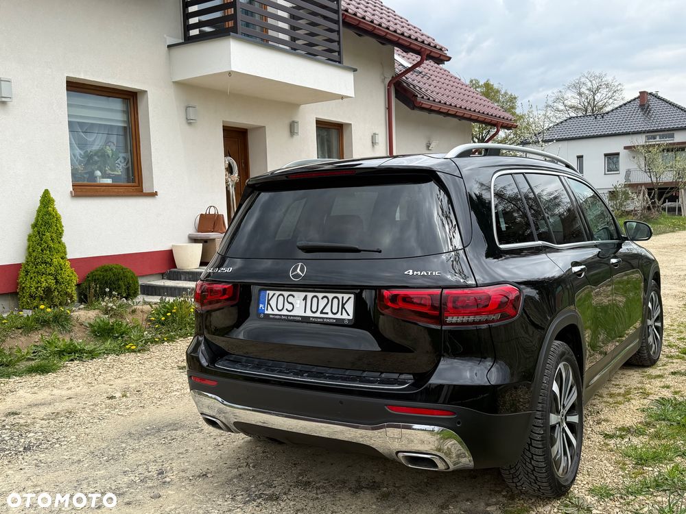 Mercedes-Benz GLB 250 4-Matic Progressive 8G-DCT - 6