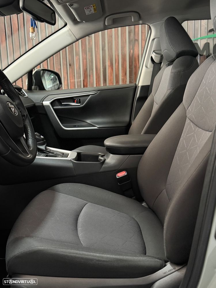 Toyota RAV4 2.5 HDF Comfort - 13