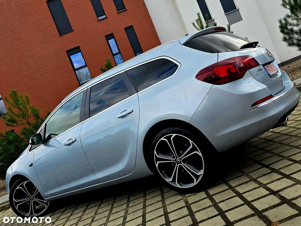 Opel Astra 2.0 CDTI Exklusiv - 20
