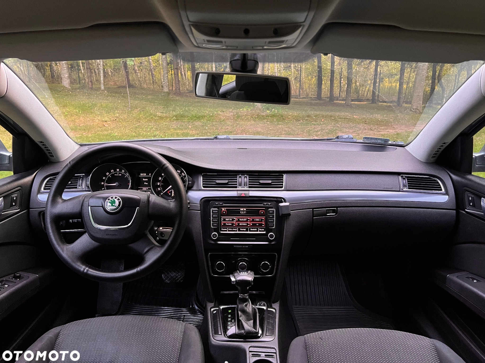 Skoda Superb 2.0 TDI Comfort DSG - 8