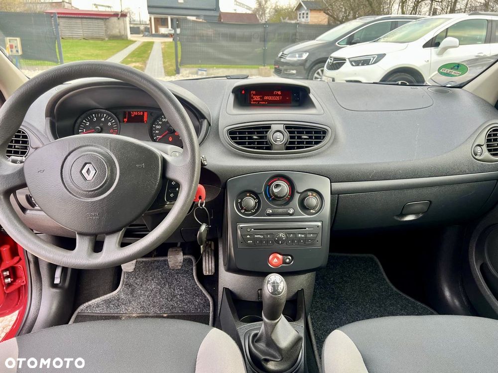 Renault Clio 1.2 16V 75 Dynamique - 28