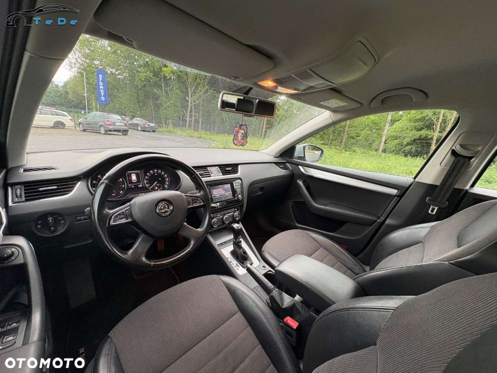 Skoda Octavia 1.4 TSI Elegance DSG - 23